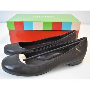 Charles BY Charles David Women's DK Brown Flat 9 NIB